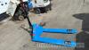 Pallet truck D114965