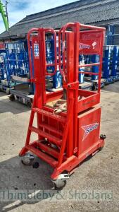 Secure step access platform MA1319111