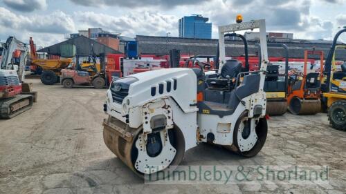 Hamm HD13VV tandem roller (2013)