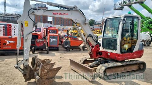 Takeuchi TB250 mini digger (2018)