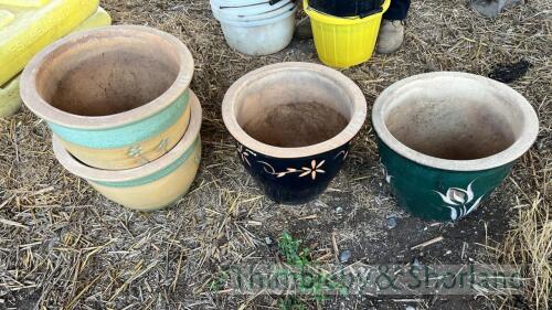 4 terracotta flower pots