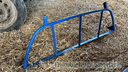 Pickup ladder bar