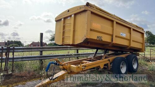 Richard Western grain trailer (2000) With roll over sheet