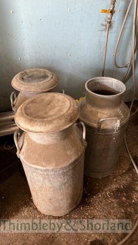 3 milk churns