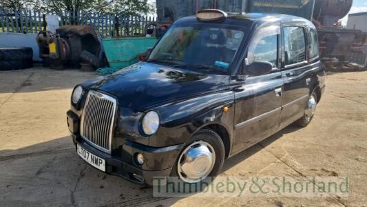 London Taxis Int TX4 Silver auto Taxi (2007) Registration No: LT07 NWP 2499cc, diesel No current test