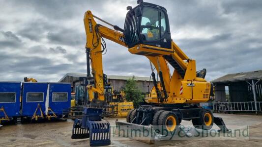 JCB JS145' wheeled excavator 92020)