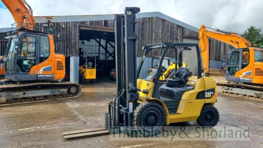 Caterpillar DP40NT diesel forklift (2018)