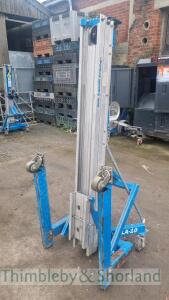 Genie SLA10 material lift