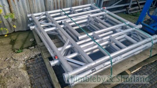 Boss scaffold tower parts