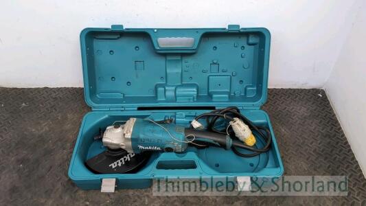 Makita GA9020 angle grinder