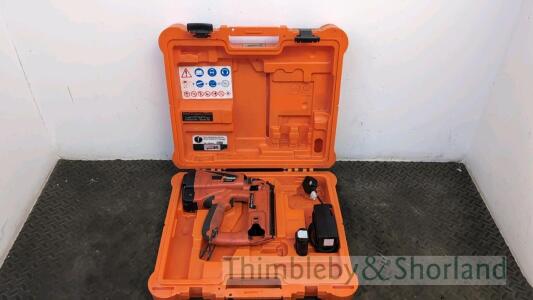 Paslode IM65 F16 nail gun