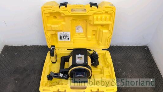 Leica Rugby 820 laser level