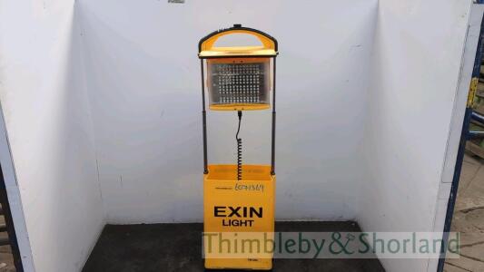 Exin TM120L light