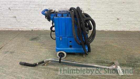 Grace carpet cleaner with lance and hoses 240v