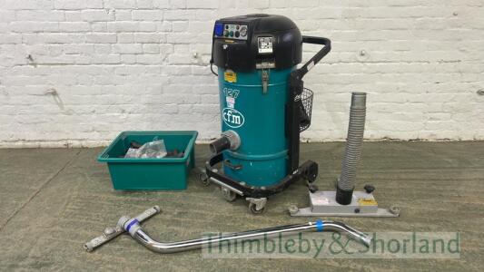 CFM 127 industrial vacuum with lances 110v and box of attachments