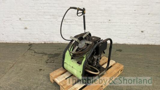 Pramac diesel power washer