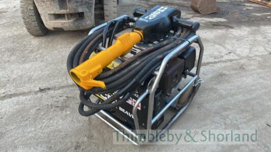 JCB Beaver pack, hose and gun