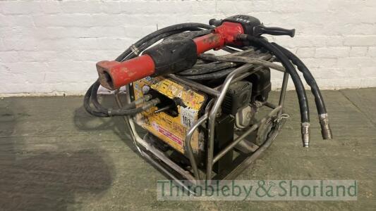 JCB Beaver pack, hose and gun