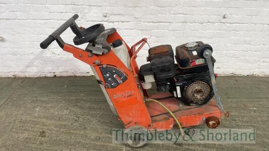 Husqvarna FS400LV petrol road saw MA1437021