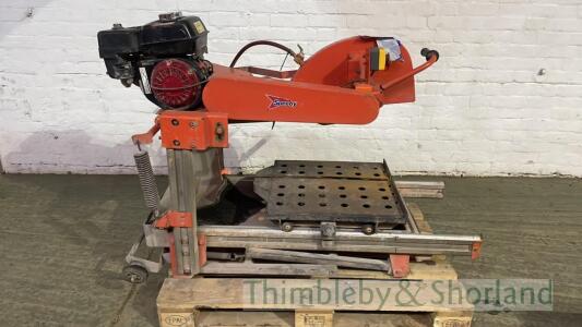 Clipper CM401P petrol brick saw MA1189155