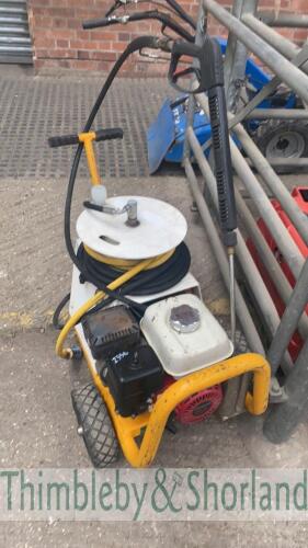 Brendon petrol power washer