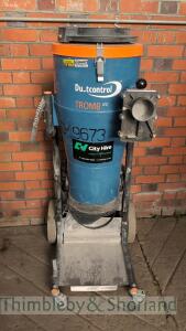 Dustcontrol Tromb 400 extractor