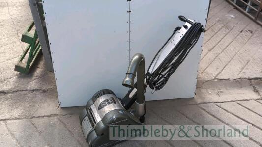 Hiretech HT8-1 floor sander 240v