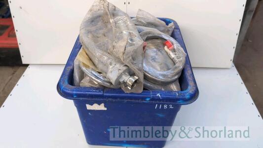 Quantity of plumbing hoses