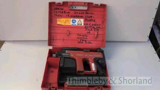 Hilti DX450 nail gun