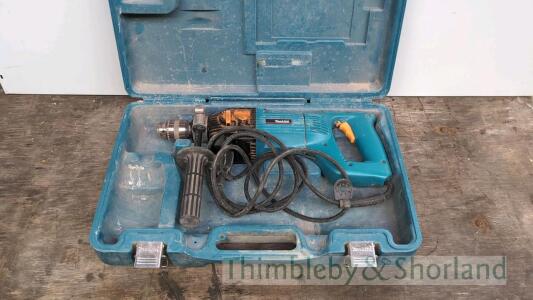 Makita 8406C hammer drill 240v