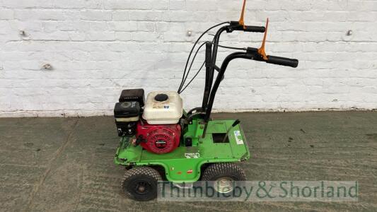 Petrol turf cutter