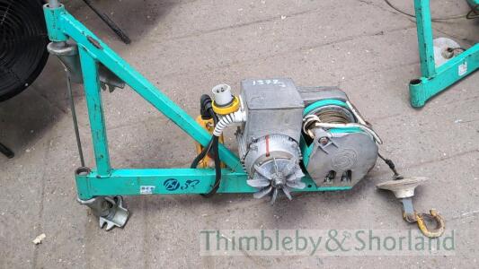 Imer ES150 electric scaffold winch