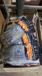 Work gloves size 11