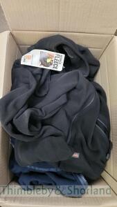 4 work fleeces (2x XL, 1x L, 1x M)