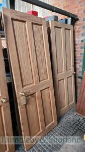 4 pine interior door with door knobs and hinges