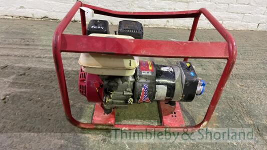 Petrol generator, dual voltage MA0257293