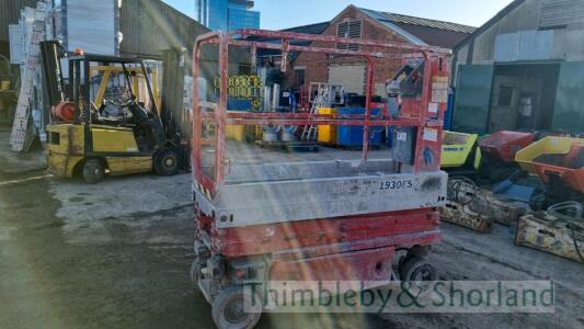 JLG 1930Es scissor lift