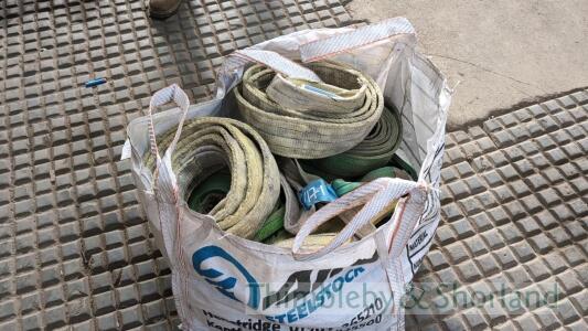 Quantity of lifting strops