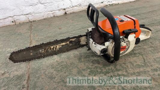 Stihl 024AV 16in chain saw