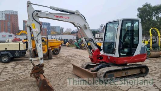 Takeuchi TB250 mini digger (2017)