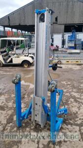 Genie SLA10 material lift