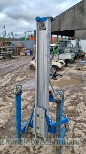 Genie SLA10 material lift