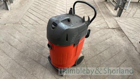 Husqvarna vacuum