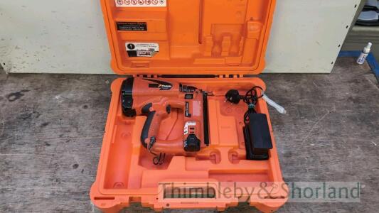 Paslode IM65 F16 nail gun