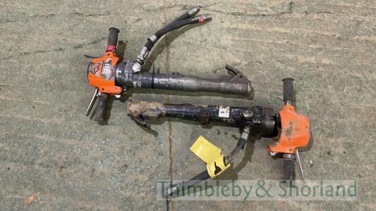 2 Belle hydraulic breakers