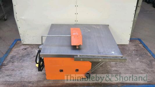 Clipper Norton tile saw