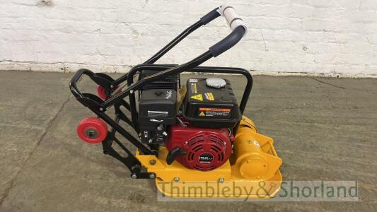 Jobsite petrol plate compactor