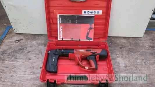 Hilti DX460 nail gun