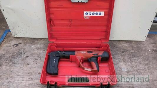 Hilti DX460 nail gun