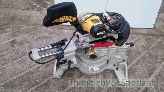 Dewalt DW717XPS mitre saw